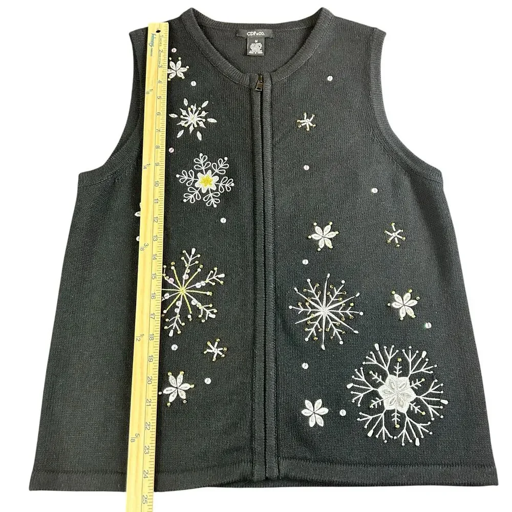 CDP & Co Knit Vest Size  Medium Black Silver Snowflake Embroidered Beaded Top